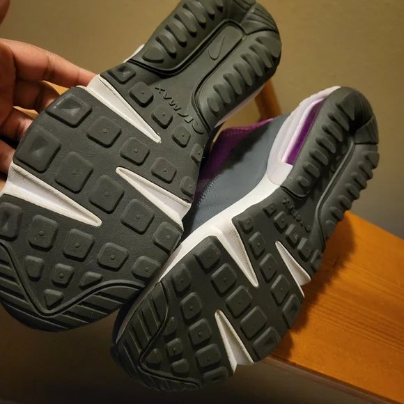 Nike Air Max 2090 - Picture 2 of 5